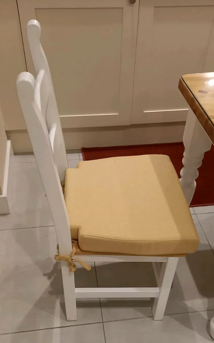 Farmhouse Style Table & 4 Chairs for Small Spaces - Image 4