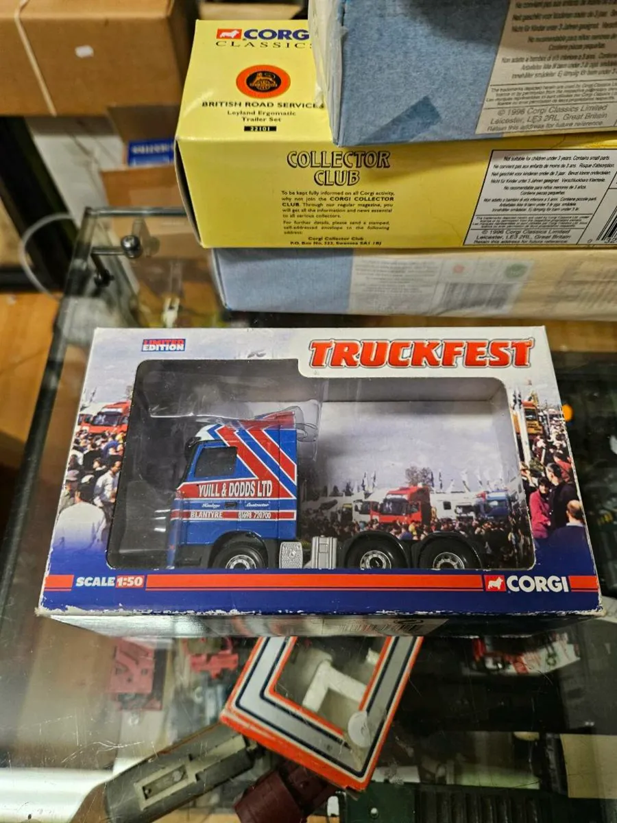 Corgi Mercedes Tractor Unit 1.50 - Image 1