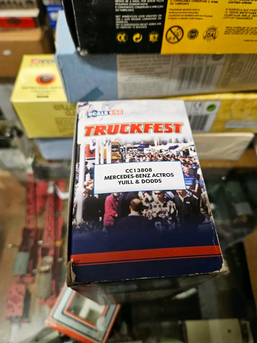 Corgi Mercedes Tractor Unit 1.50 - Image 2