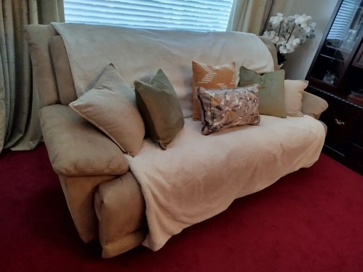 Suede 3 piece - 3, 2 & 1 - Image 4