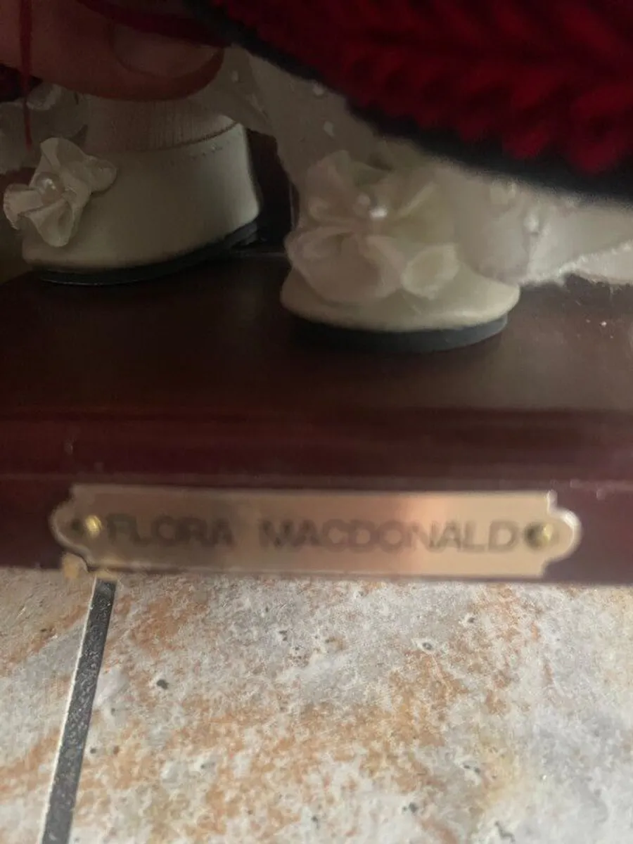 Porcelain dolls - Image 4