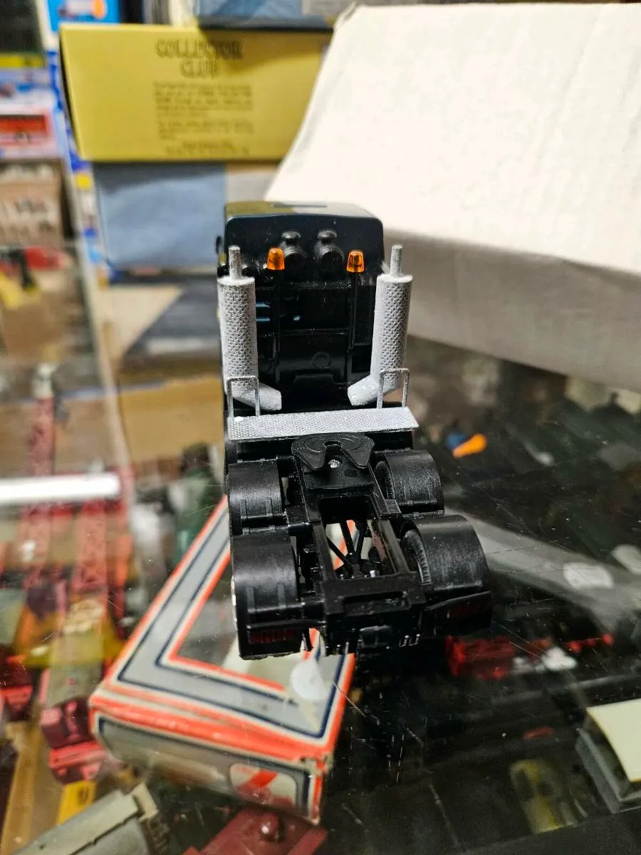 Corgi Conrad MAN Tractor Unit 1.50 - Image 3