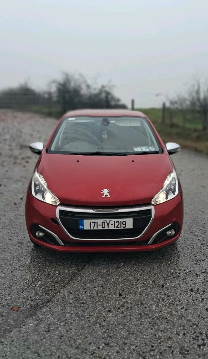 2017 Peugeot 208 - Image 1