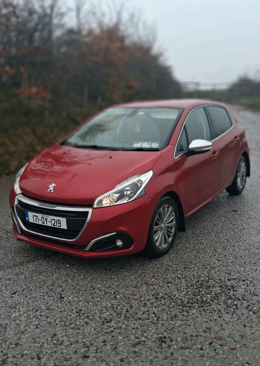 2017 Peugeot 208 - Image 2
