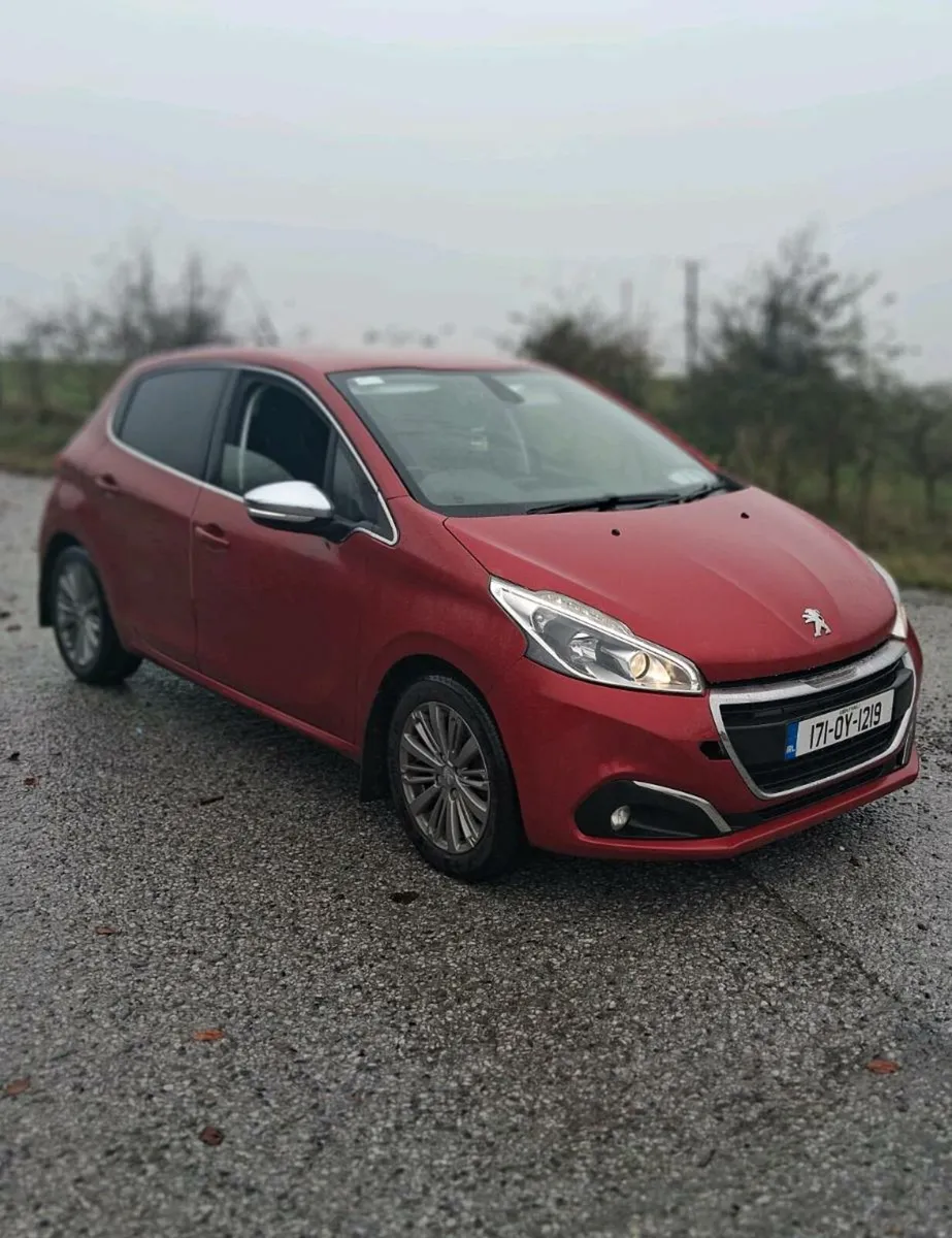 2017 Peugeot 208 - Image 3