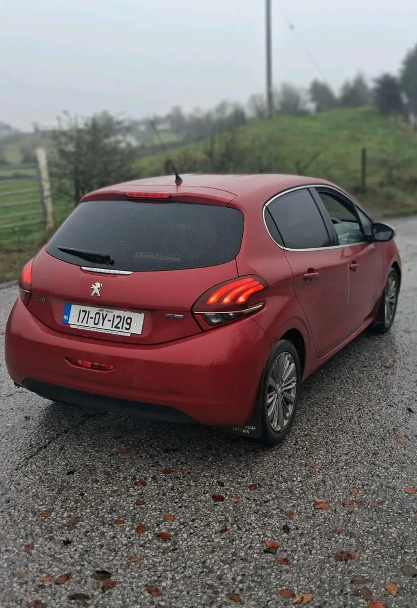 2017 Peugeot 208 - Image 4