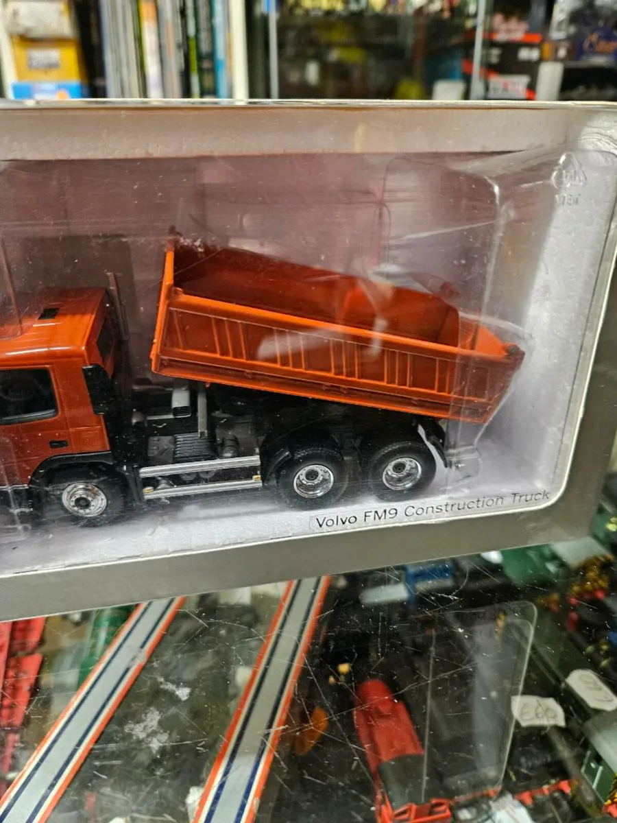 Corgi Motorart Volvo Tipper Truck 1.50 - Image 3