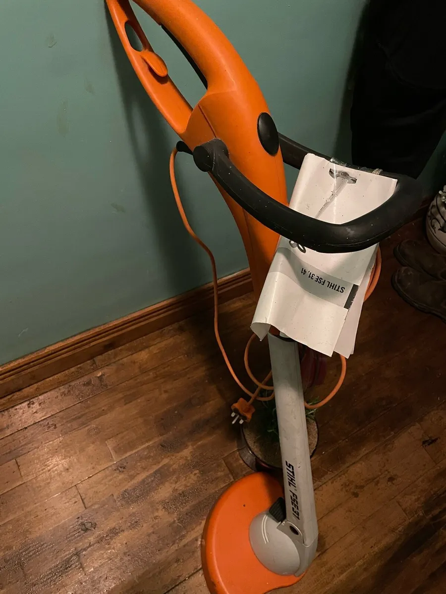 Stihl electric strimmer - Image 1