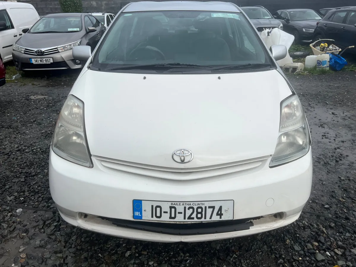 2010 Toyota Prius 1.5 Hybrid - Image 3