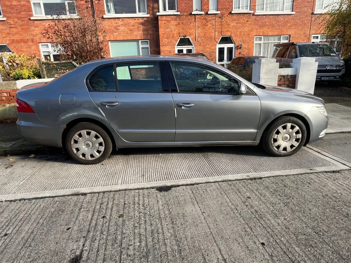 Skoda Superb 2010 - Image 3