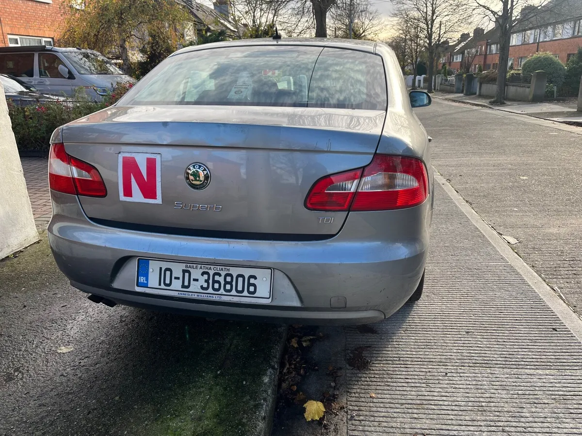 Skoda Superb 2010 - Image 4