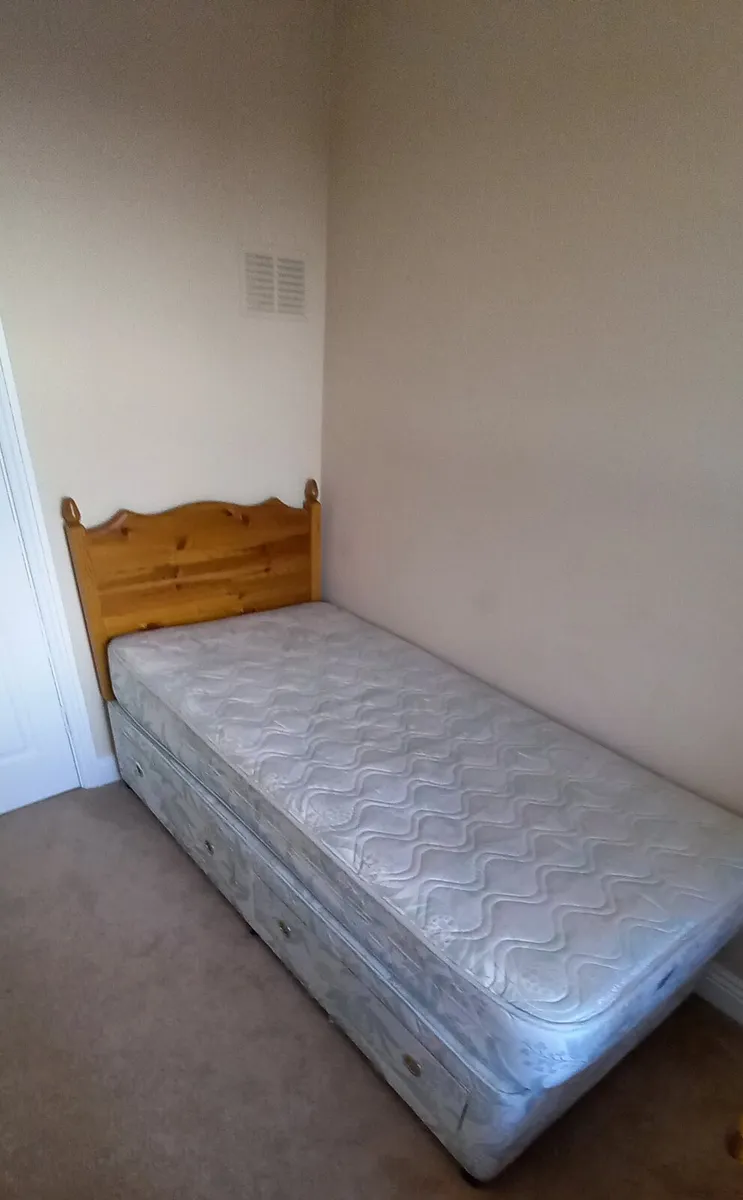 Single Divan Bed and Headboard - Image 2