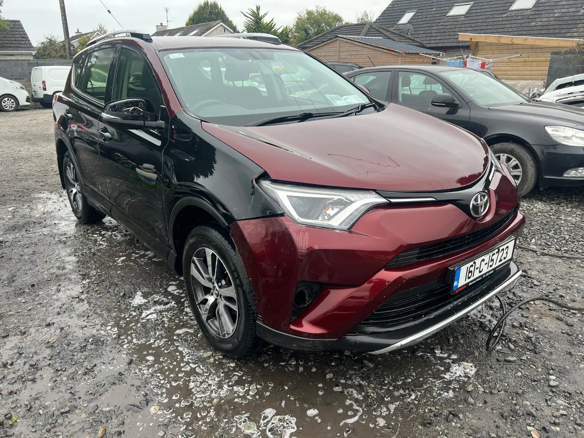 2016 Toyota Rav 4 low milage driving - Image 2