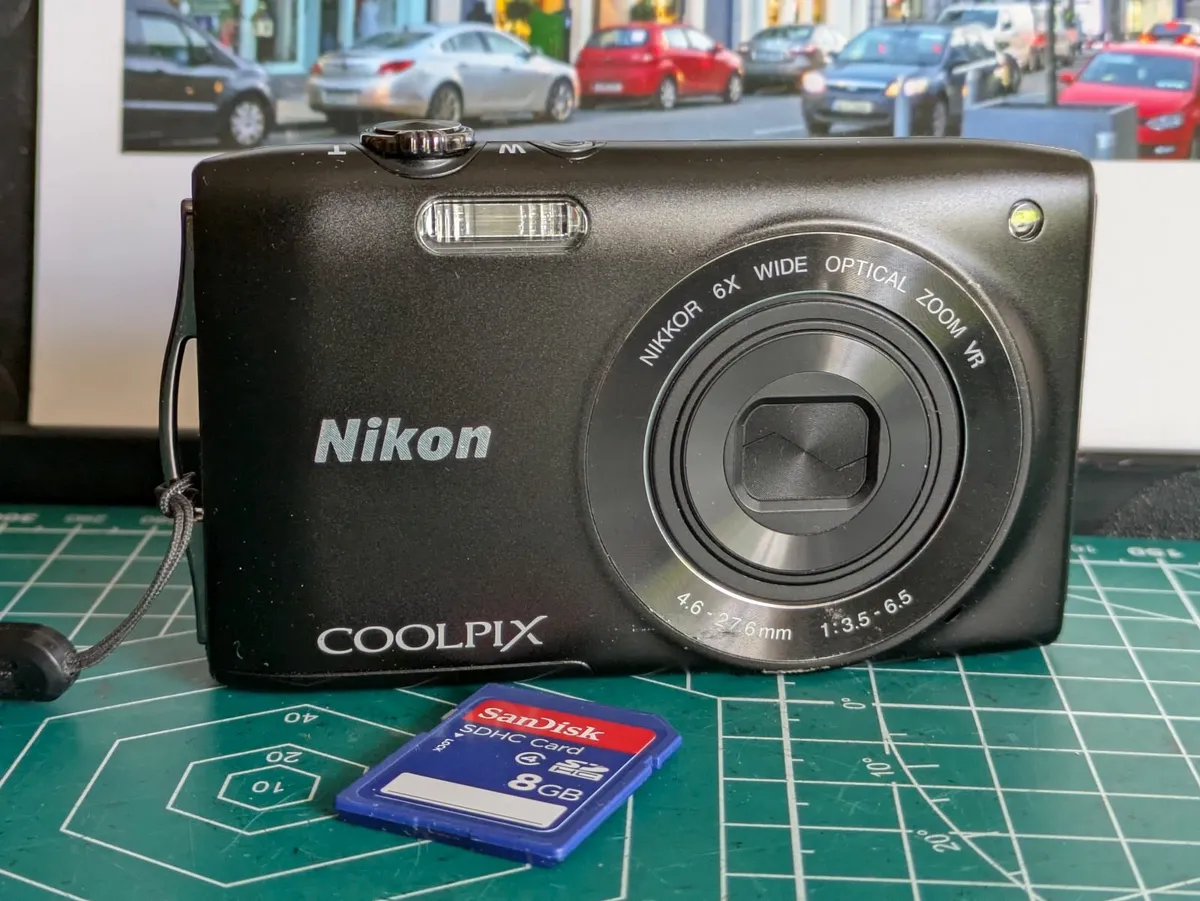 Nikon Coolpix S3300 CCD🌈 digital compact camera - Image 1