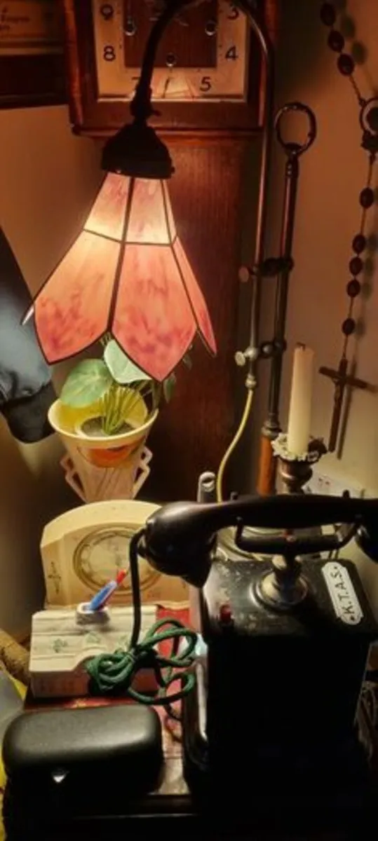 Large brass lamp - Image 1