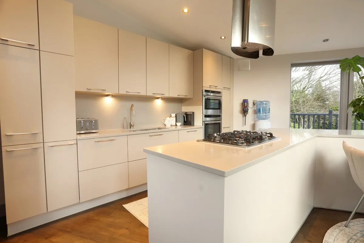 Gas hob  70x 50 - Image 1