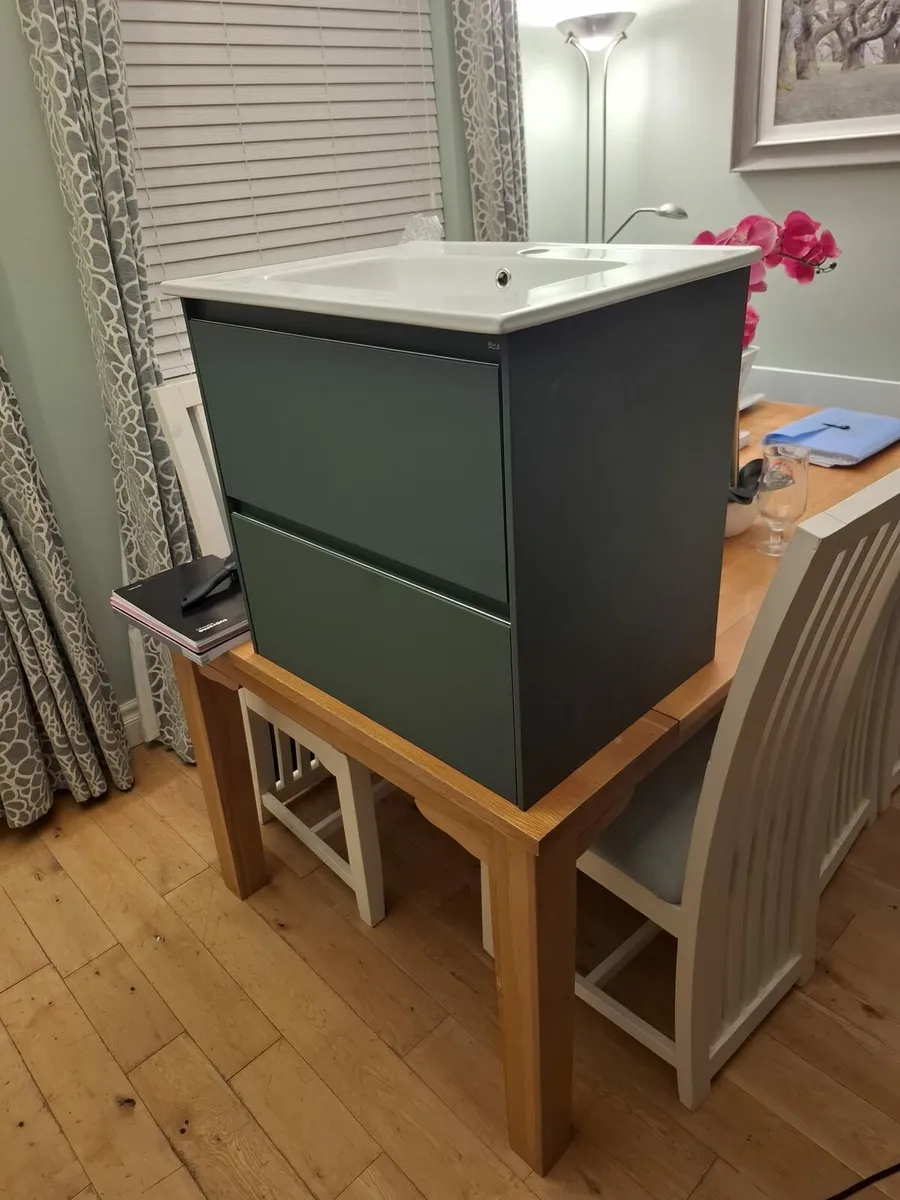 Ex display Roca wall hung unit - Image 1