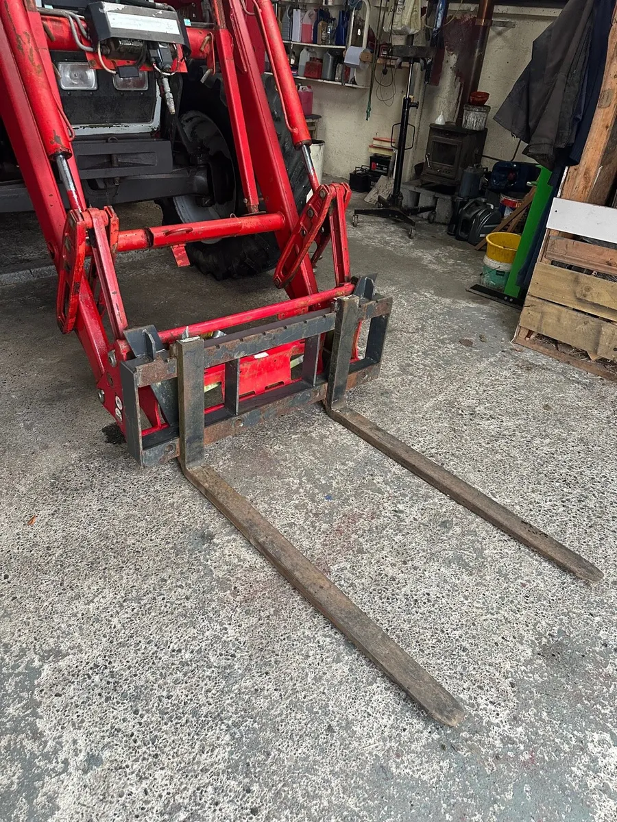 1995 Massey Ferguson 6150 4 WD - Image 2