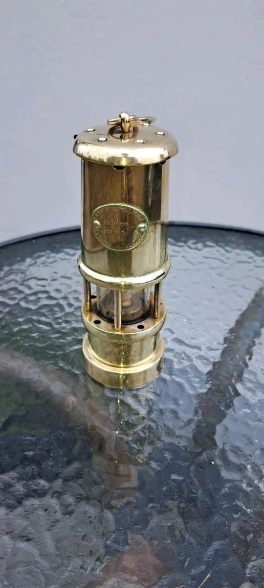 Large  old brass  miners lamp - Image 1