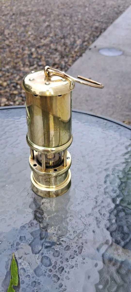 Large  old brass  miners lamp - Image 2