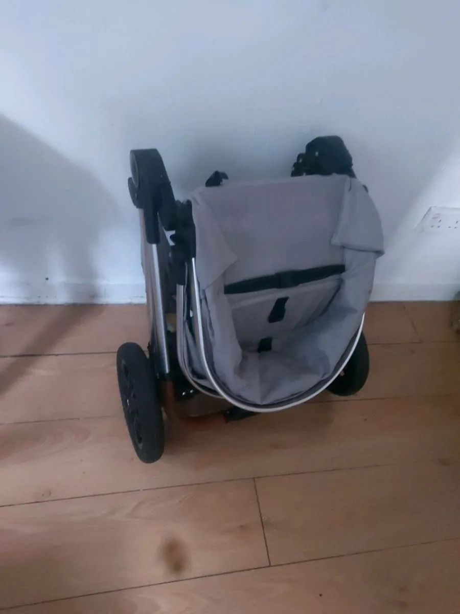 2 in 1 pram buggy - Image 3