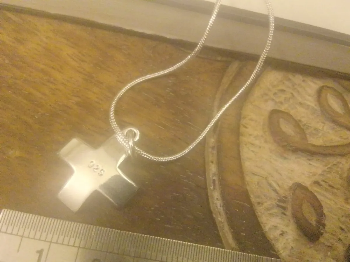 Sterling silver high shine chunky cross new 18INCH - Image 1