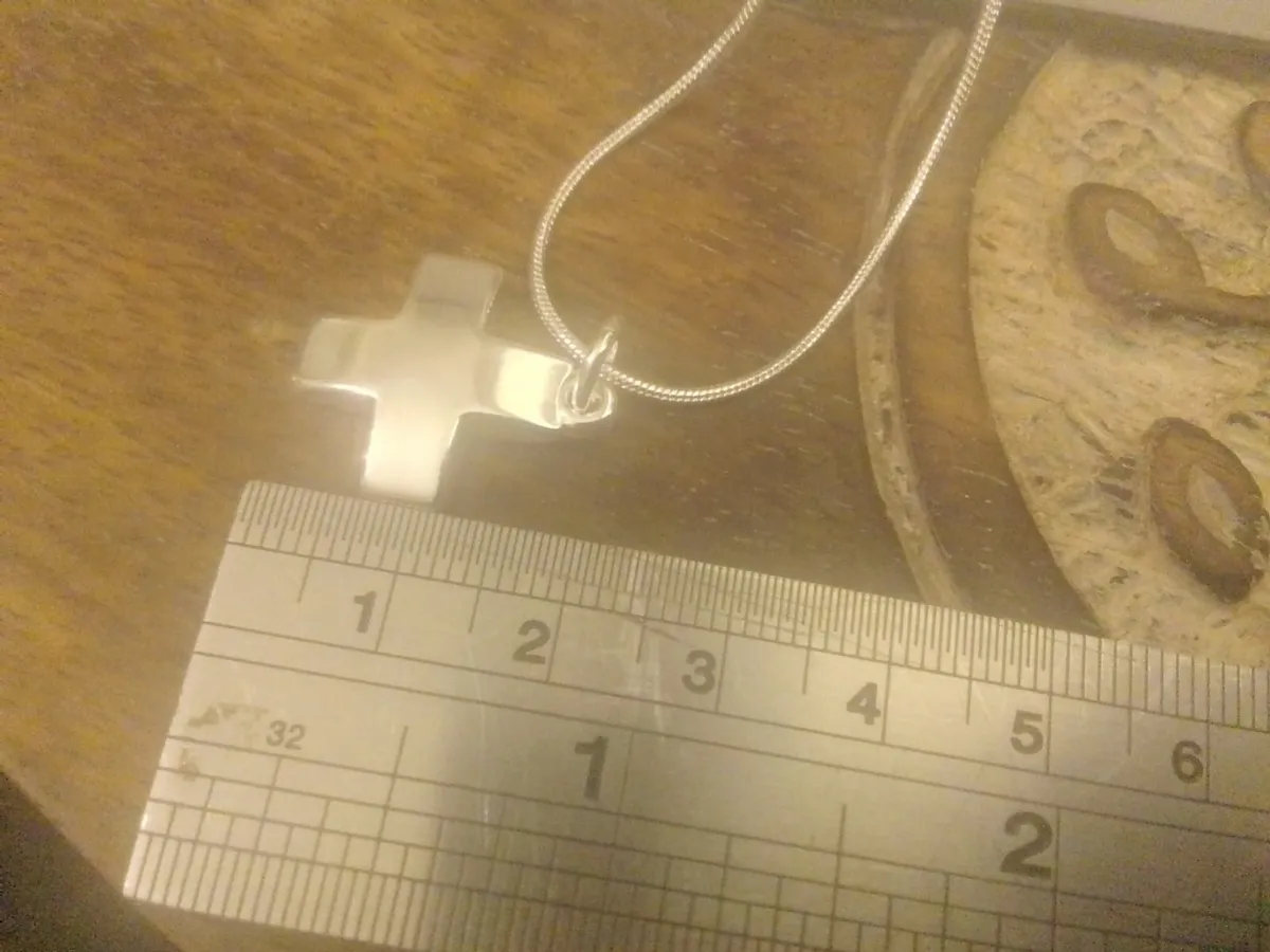 Sterling silver high shine chunky cross new 18INCH - Image 4