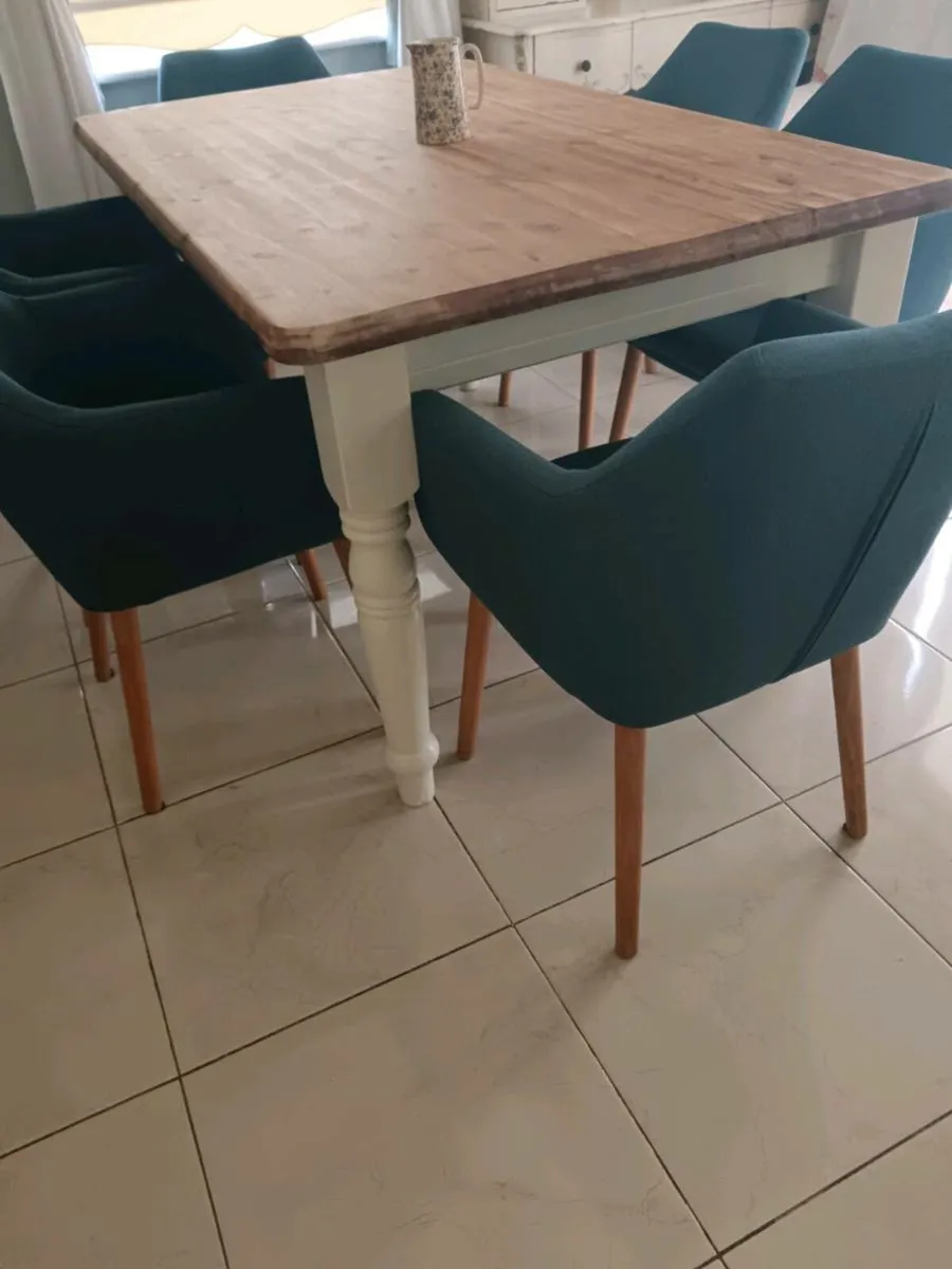 Dinning table and chairs - Image 3