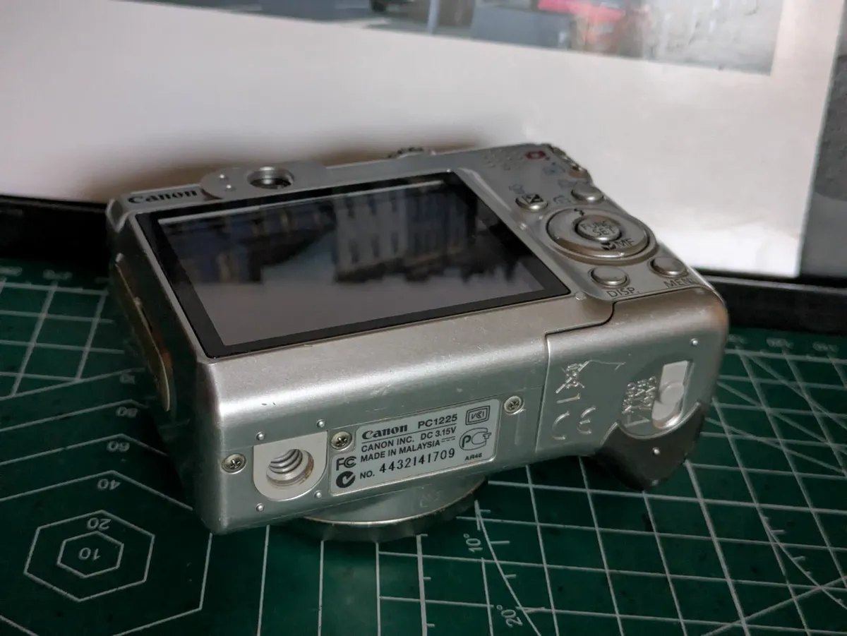 Canon PowerShot 7MP CCD🌈 compact camera - Image 3