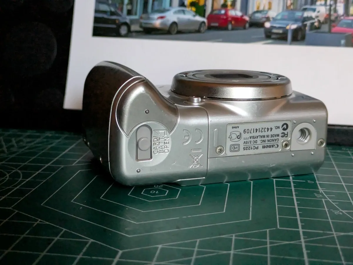 Canon PowerShot 7MP CCD🌈 compact camera - Image 4