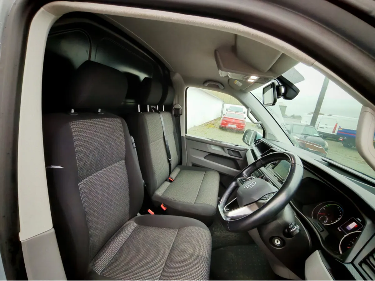VOLKSWAGEN TRANSPORTER ETRANSPORTER - Image 4