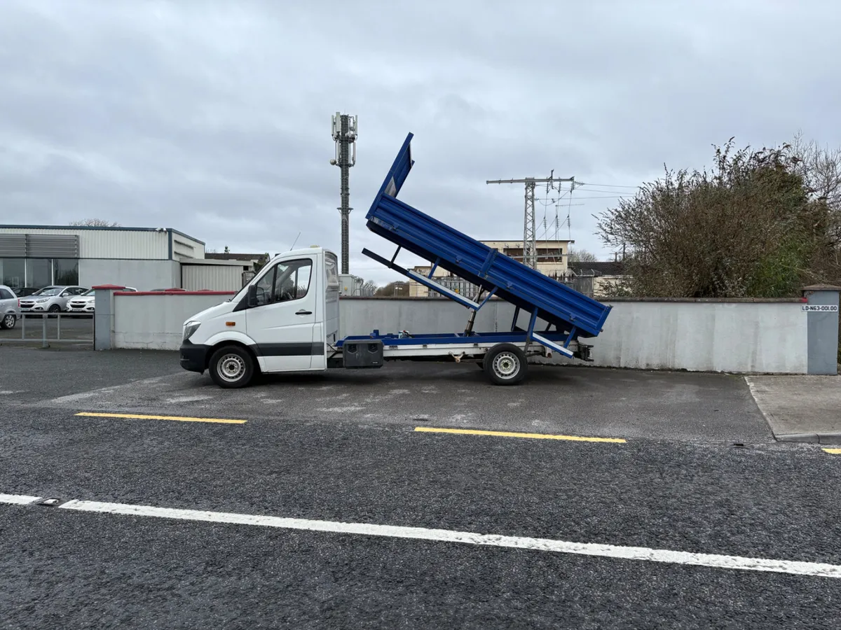 MERCEDES-BENZ Dropside Tipper Auto 2014 - Image 2