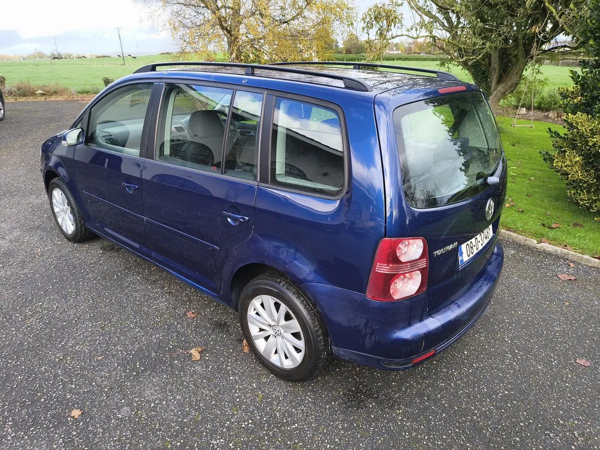 Volkswagen touran - Image 2