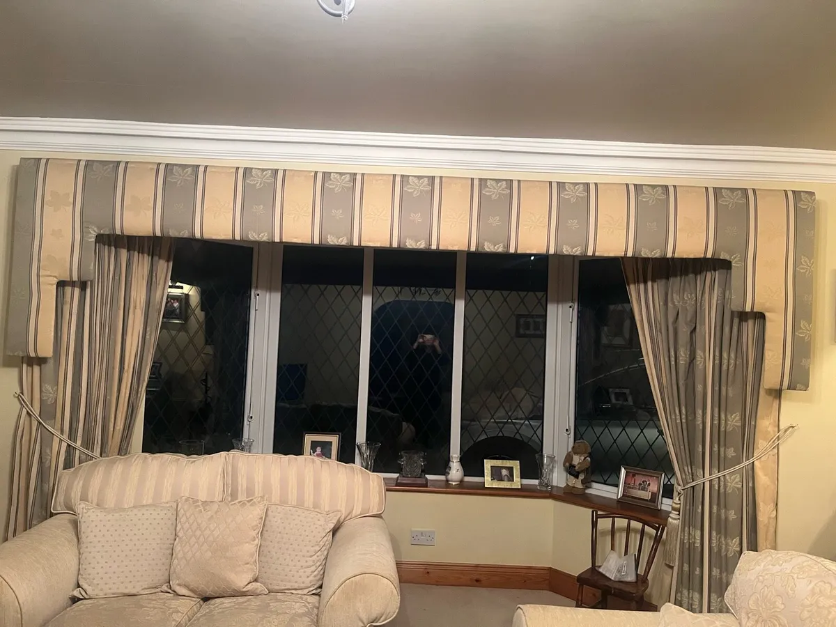 12ft Pelmet &Curtains - Image 1
