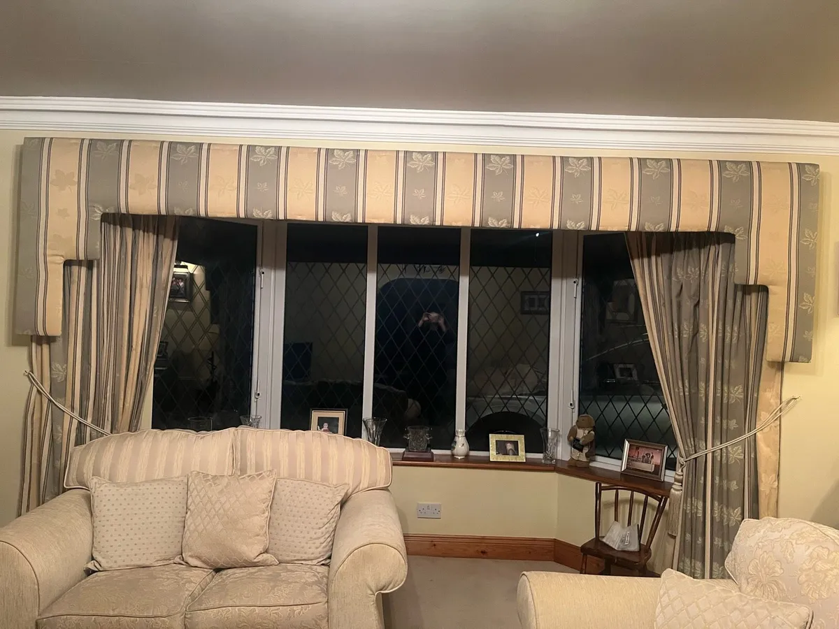 12ft Pelmet &Curtains - Image 2
