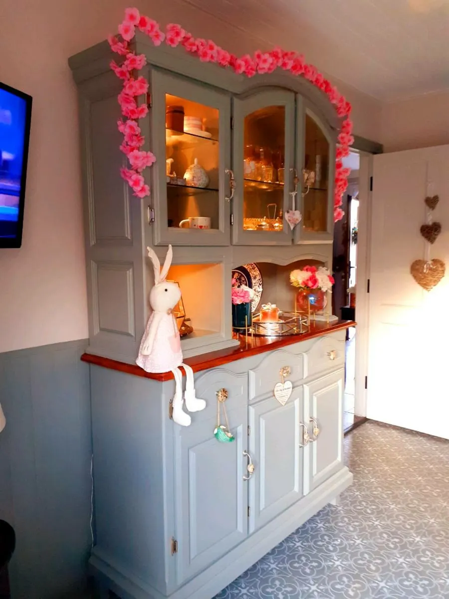 Kitchen dresser - Image 2