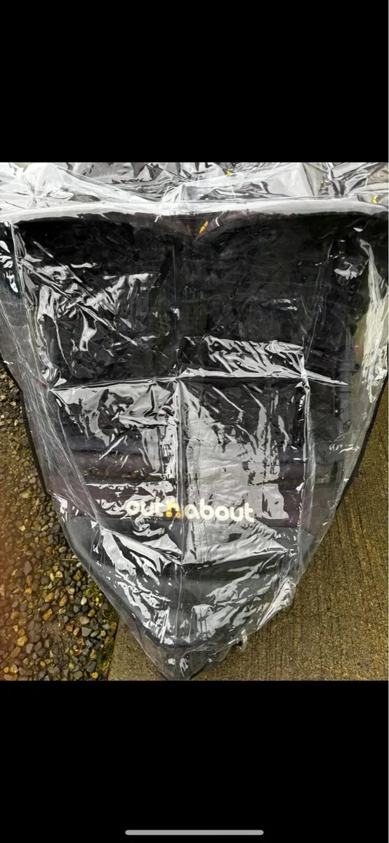 Out n about - Image 3