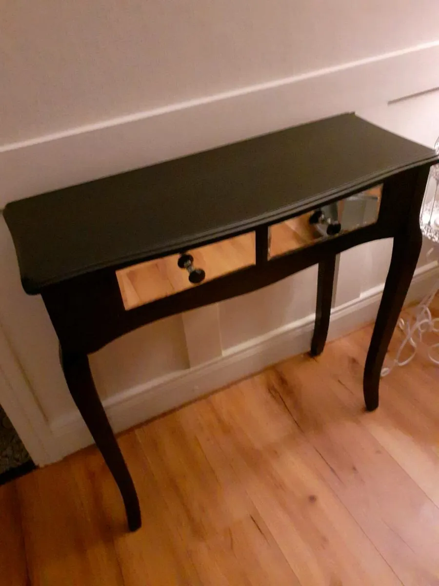 Hall table - Image 1