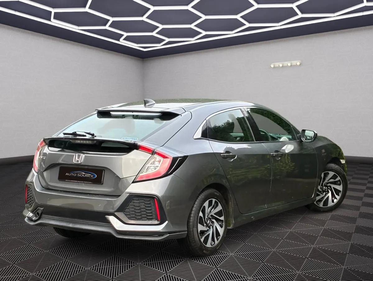 Honda Civic 2017 *NCT 07-27* - Image 2