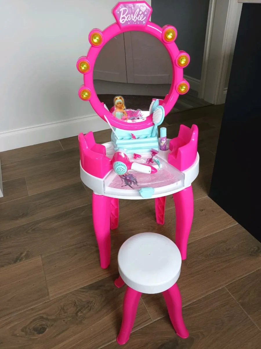 Barbie Vanity Table, Stool & Accessories. - Image 3