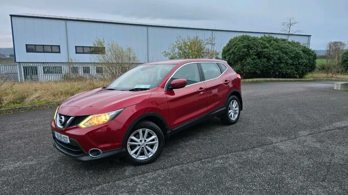 2015 Nissan Qashqai 1.6 diesel AUTOMATIC - Image 1