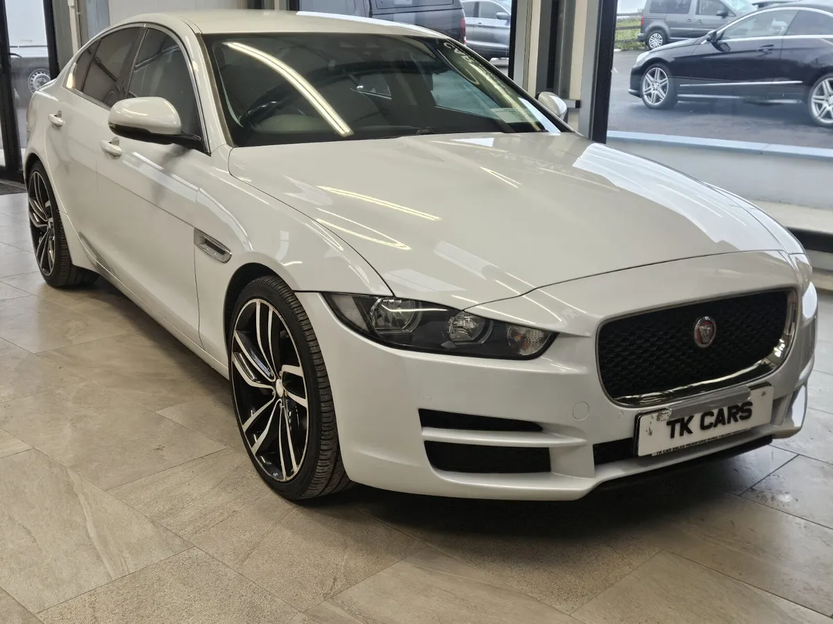 16 JAGUAR XE PRESTIGE 2.0 DIESEL - Image 1