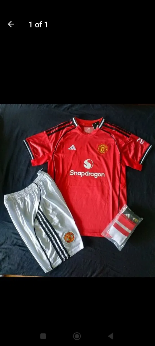MAN UTD ( KIDS FULL KIT) ,6/7 , 7/8 , 12/13 YRS