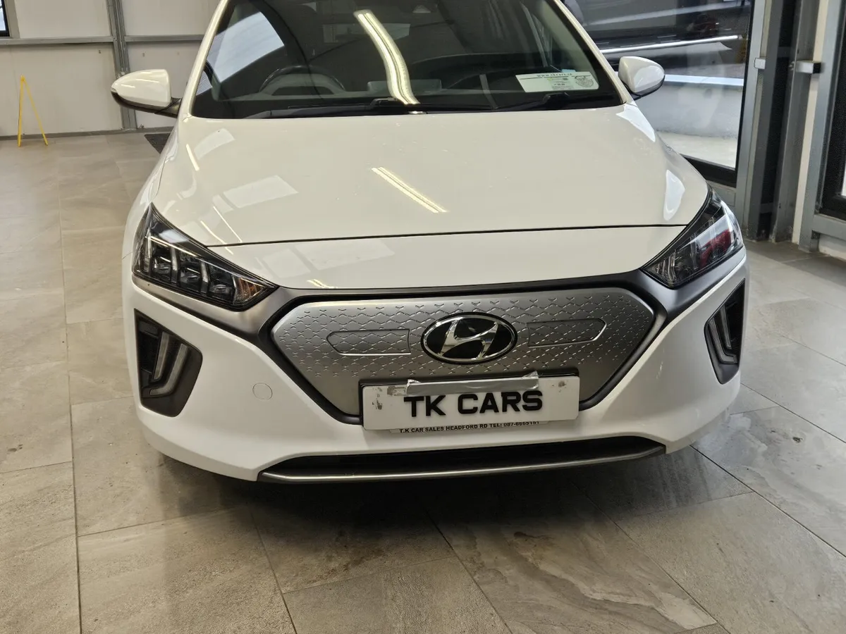201 HYUNDAI IONIQ PREMIUM FULLY ELECTRIC 38.3 kWh- - Image 4