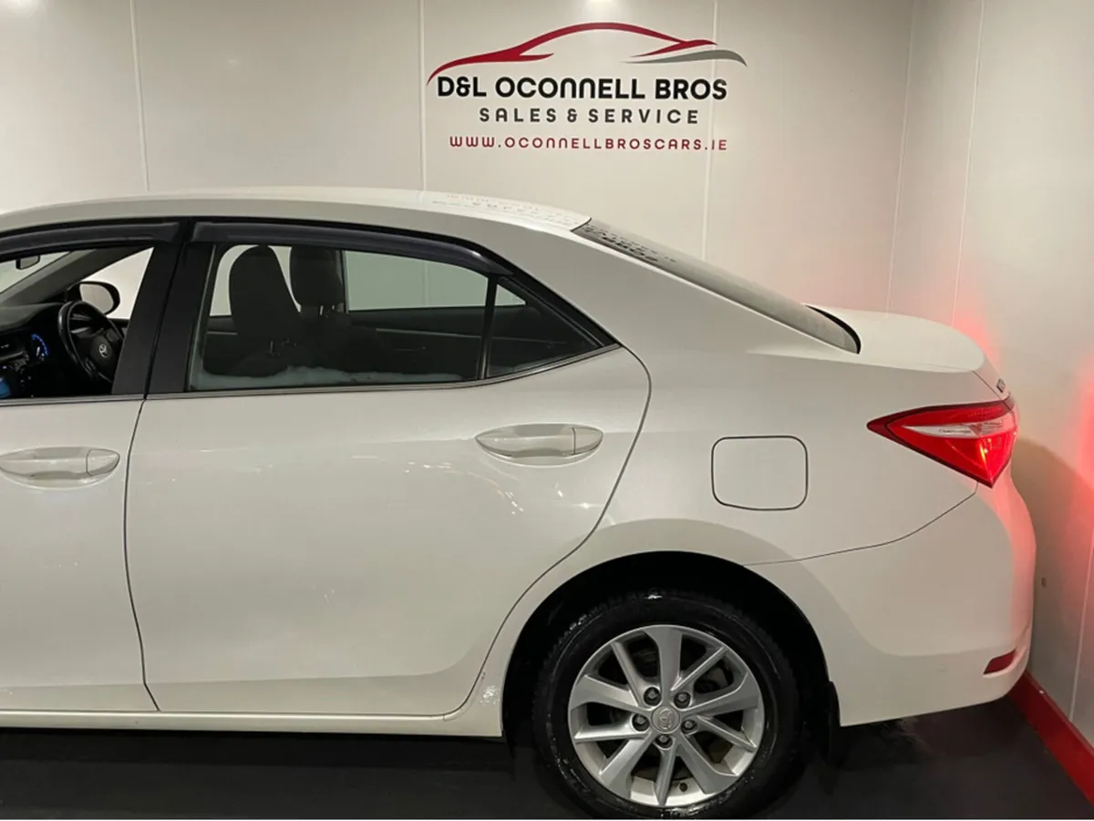 Toyota Corolla 1.4 D-4D LUNA 4DR - Image 4
