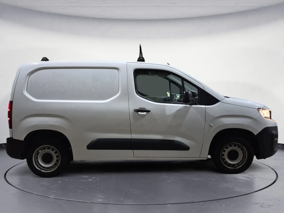 Peugeot Partner 1.5 BLUE HDI 75 PANELL PANELLED 6. - Image 4