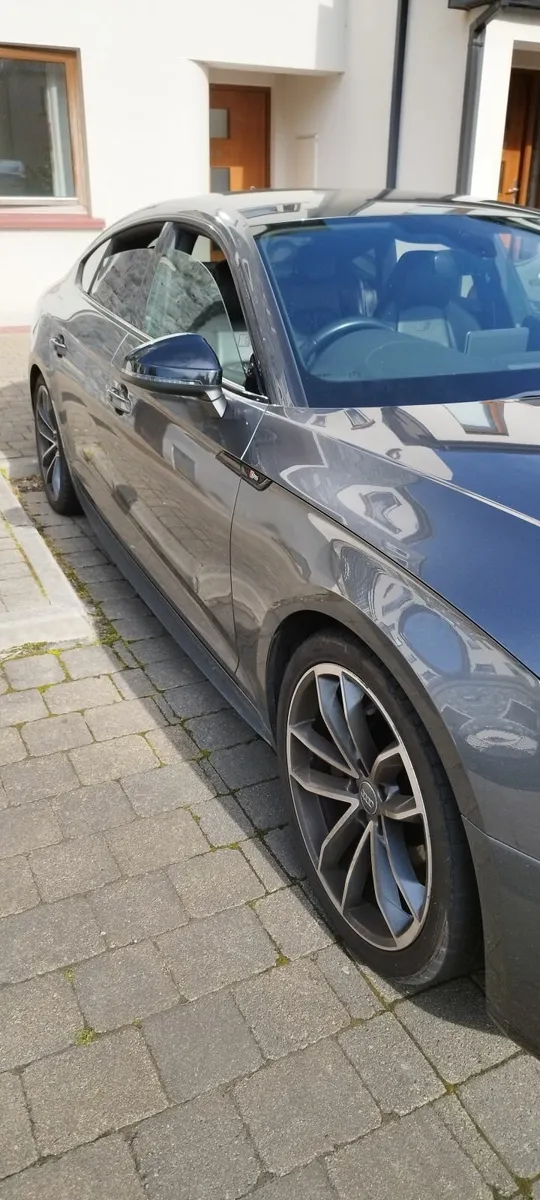 Audi S5 - Image 2