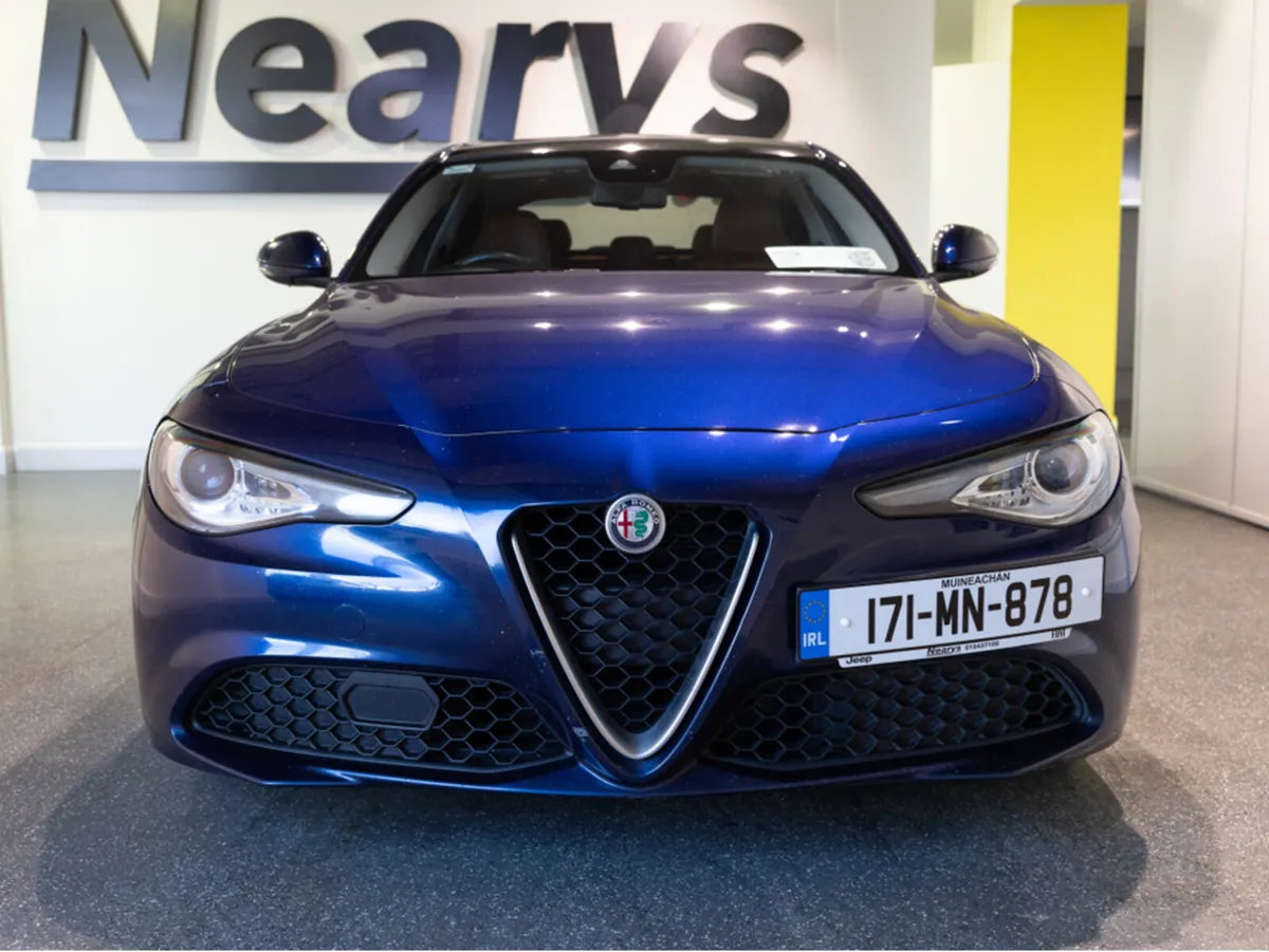 Alfa Romeo Giulia 2.2JTD 180HP SUPER SPORT 4DR A - Image 2