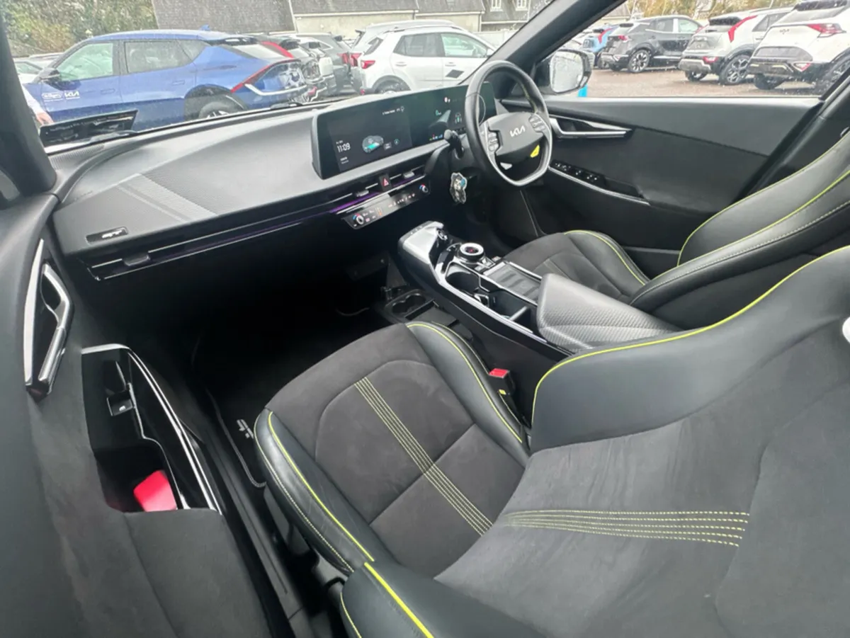 Kia EV6 GT MY23 5DR AUTO - Image 4