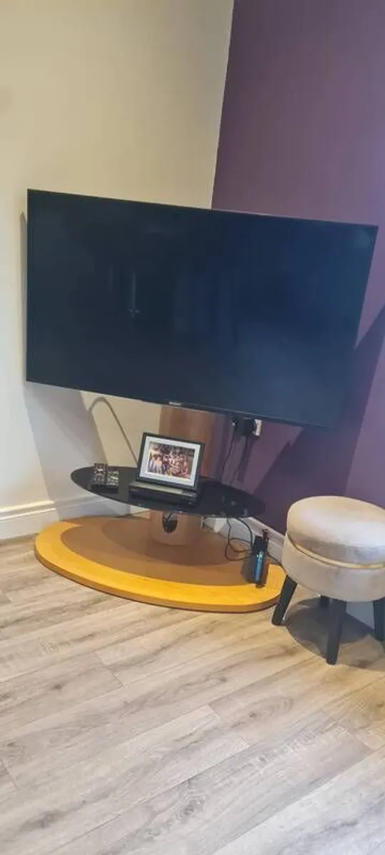 Tv Sony And Stand - Image 2